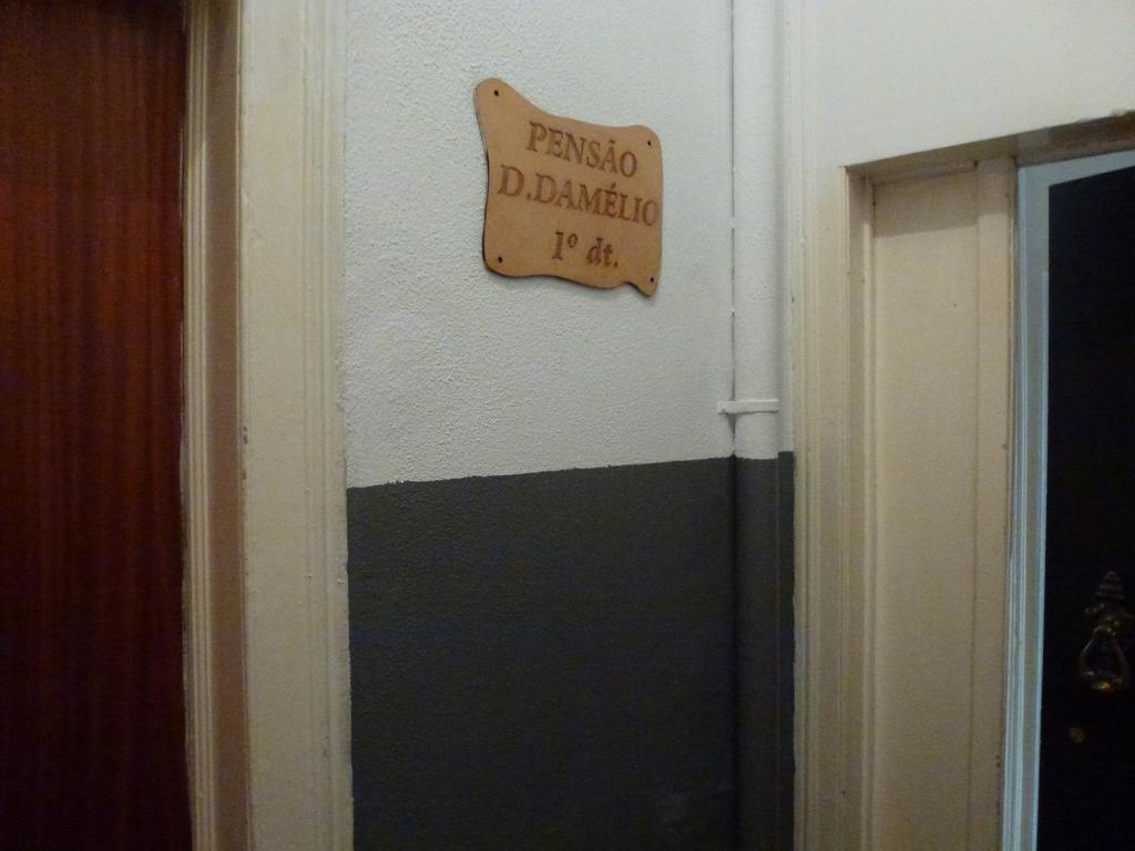 Hospedaria D. Damélio Lisboa Extérieur photo