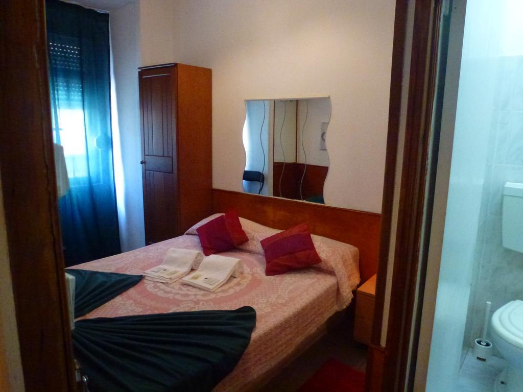 Hospedaria D. Damélio Lisboa Extérieur photo